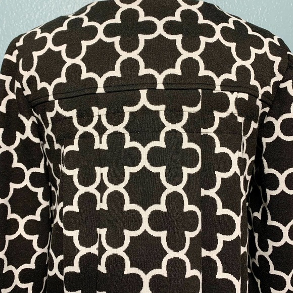 Grace Elements Pleated Cropped Swing Blazer - Picture 4 of 7